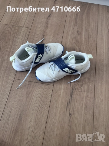 Детски спортни обувки Nike (бели / тъмносини), снимка 5 - Детски маратонки - 56022739