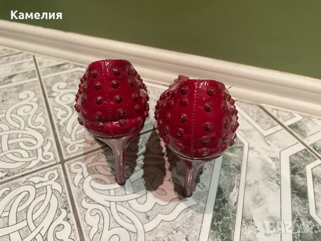 Обувки на Christian Louboutin реплика, снимка 3 - Дамски обувки на ток - 49380234