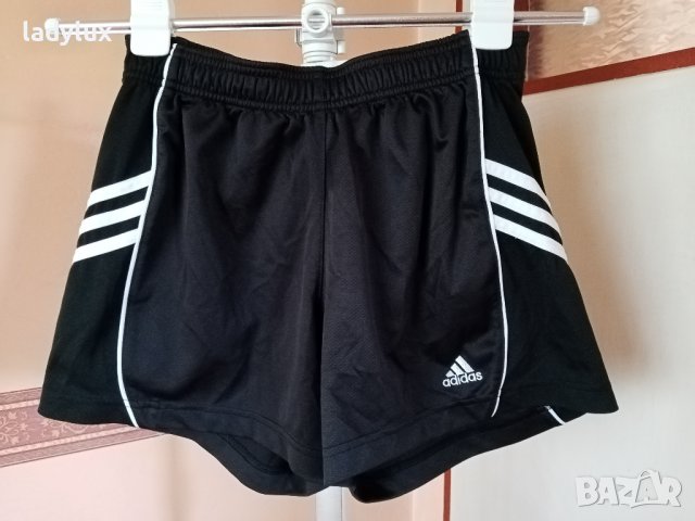 Adidas, Оригинални Къси Панталони, Размер S/M. Код 1798, снимка 2 - Къси панталони и бермуди - 37036141