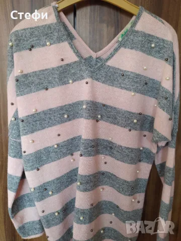 Дамски пуловер с перлички номер М