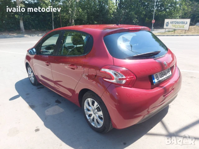 Peugeot 208 1.2 бензин 82к.с  2013г., снимка 5 - Автомобили и джипове - 50821475