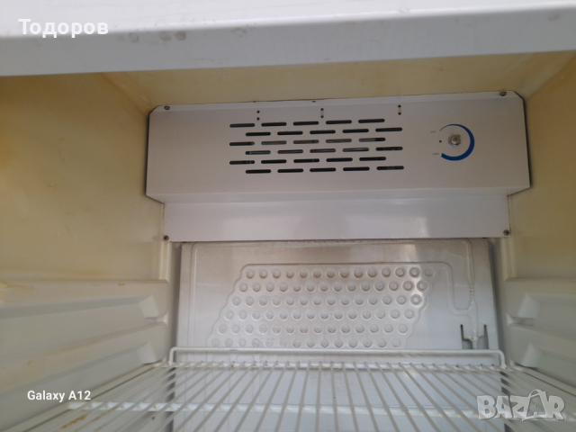 Професионална хладилна витрина с вентилатор 372 литра, снимка 4 - Витрини - 44808091