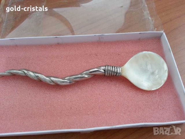 Лъжичка с  седеф за хайвер 