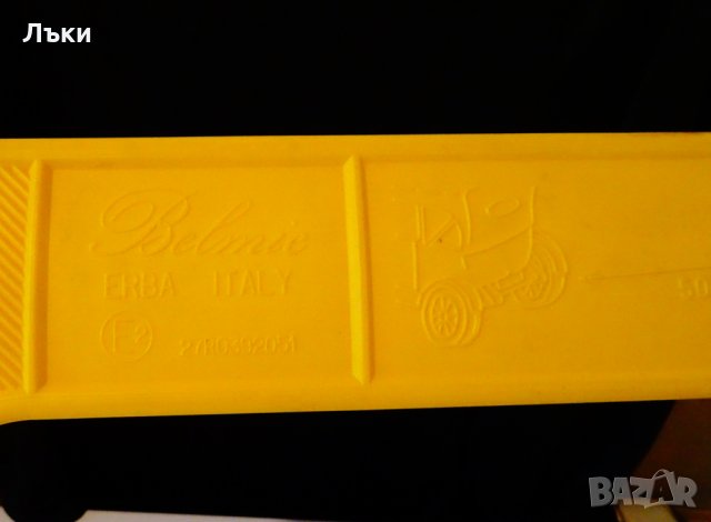 Нов авариен триъгълник за автомобил Belmic. , снимка 4 - Аксесоари и консумативи - 30105367