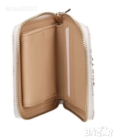 Оригинален портфейл на GUESS!, снимка 4 - Портфейли, портмонета - 52930332