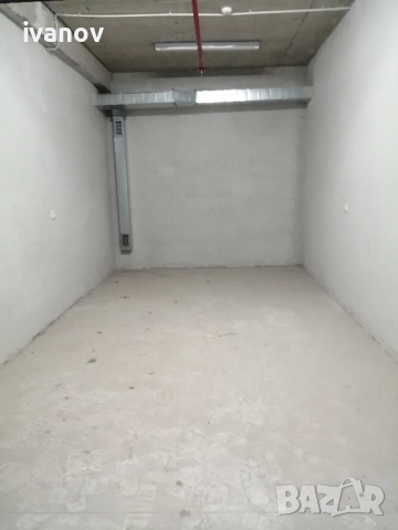Гараж под наем жк.Тракия , снимка 2 - Гаражи и паркоместа - 52157031