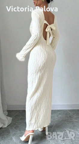 Красива дълга рокля с вертикален релеф екрю