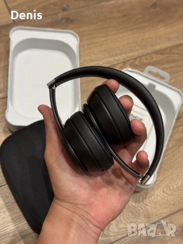 Слушалки - Beats Solo 4 - Черни - Нови, снимка 3 - Bluetooth слушалки - 56313712