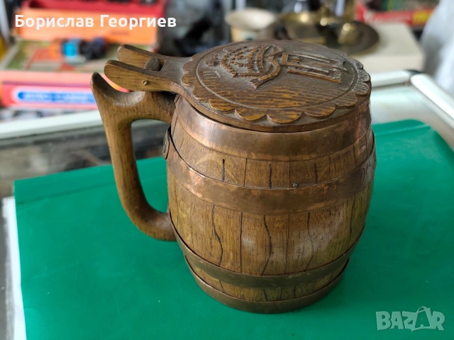 Стара дървена халба ръчна изработка