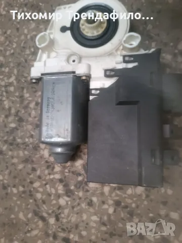 WINDOW motor RIGHT FRONT Lancia Phedra 200t 1488737080  991728203, снимка 3 - Части - 50146390