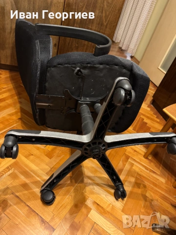 Офисен/геймърски въртящ се стол , снимка 6 - Столове - 53896639