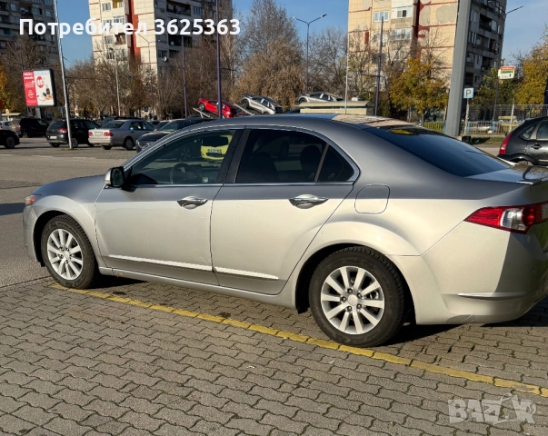 Хонда Акорд 2.2 150 кс 2009 г, снимка 8 - Автомобили и джипове - 52952033