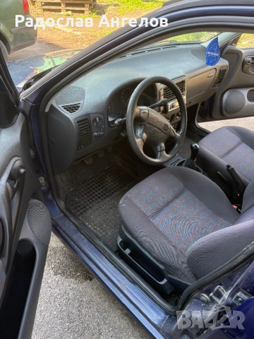 Volswagen Polo 1.6 бензин 1999, снимка 8 - Автомобили и джипове - 54060736