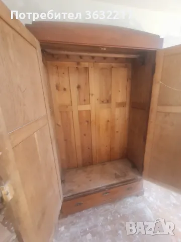 Стар масивен гардероб, изработен от благороден орех, снимка 8 - Антикварни и старинни предмети - 49553804