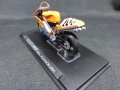 1/24 МАЩАБЕН МОДЕЛ МОТОЦИКЛЕТ МОТОР DICATI 996R, снимка 4