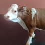 Колекционерска фигурка Schleich Simmental Dairy Cow Brown / White Крава 2008 73527, снимка 12