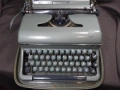 СТАРА РЕТРО ПОРТАТИВНА ПИШЕЩА МАШИНА TORPEDO 18 GERMANY, снимка 1