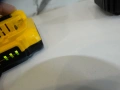 Dewalt - Батерия и зарядно, снимка 4