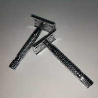 Класическа безопасна самобръсначка тип бръснач, снимка 3 - Електрически самобръсначки - 44554241