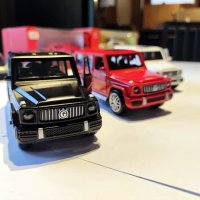 Метални колички модели на Mercedes-Benz G класа, светещи фарове, звук, снимка 1 - Коли, камиони, мотори, писти - 44295860