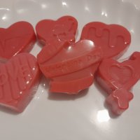 Ароматни глицеринови сапунчета за Свети Валентин, снимка 1 - Романтични подаръци - 31573742