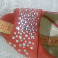Високи червени елегантни велурени обувки -италиански 37, снимка 10 - Сандали - 16038615