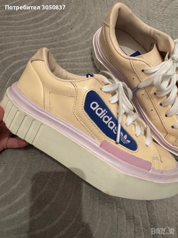 Обувки адидас, снимка 1