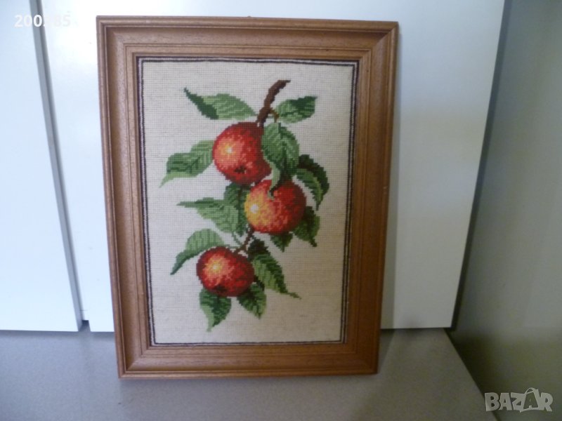 Немски гоблен "Ябълкова клонка". Рамкиран., снимка 1