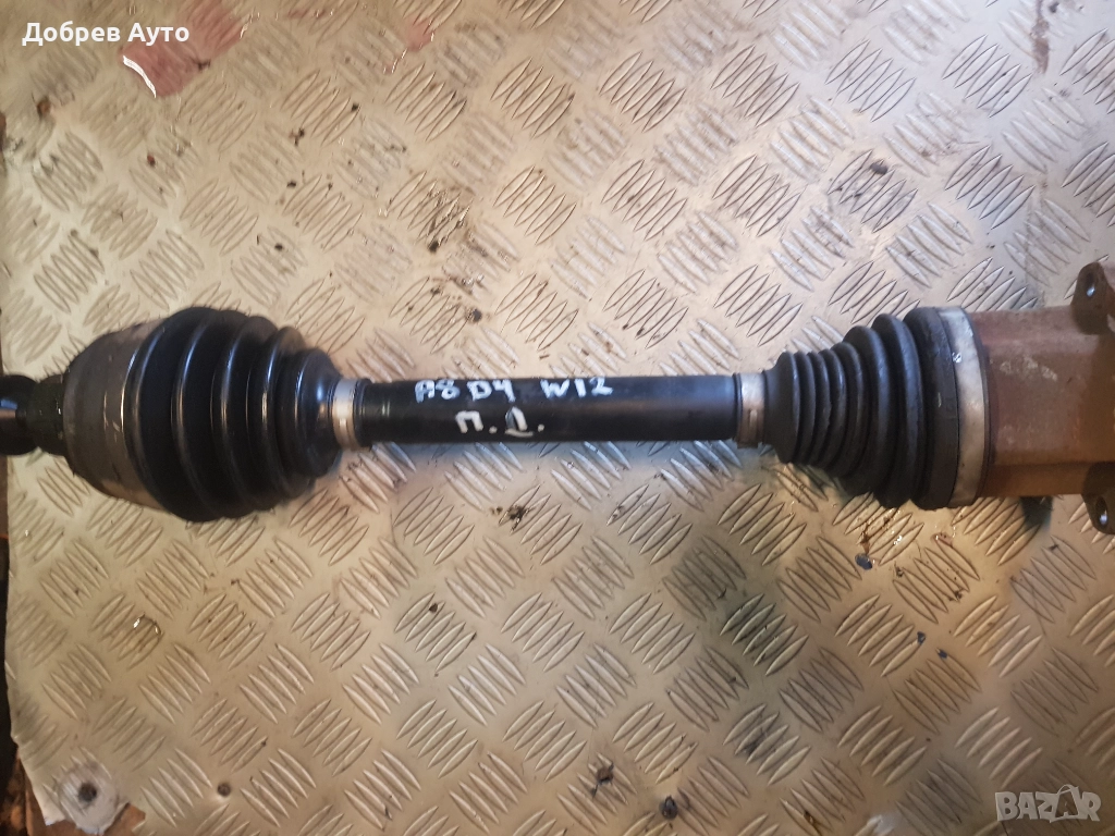 Предна дясна полуоска за Audi A8 D4 6.3FSI W12 , снимка 1