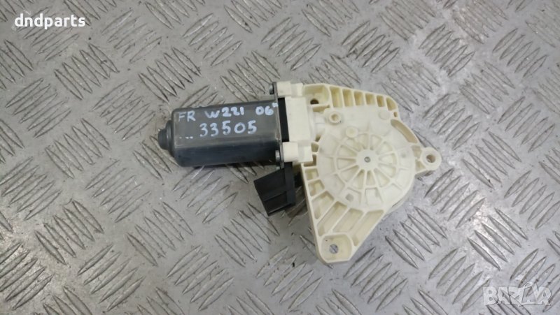 Моторче стъклоповдигач врата Mercedes S-Class W221 2006г.(предно дясно)	, снимка 1