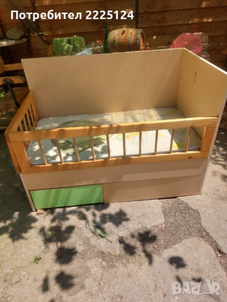 Продавам детско легло с матрак, снимка 1