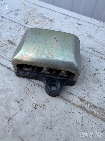 БЛОК С ПРЕДПАЗИТЕЛИ УАЗ / ГАЗ ПР10 НОВ , снимка 1