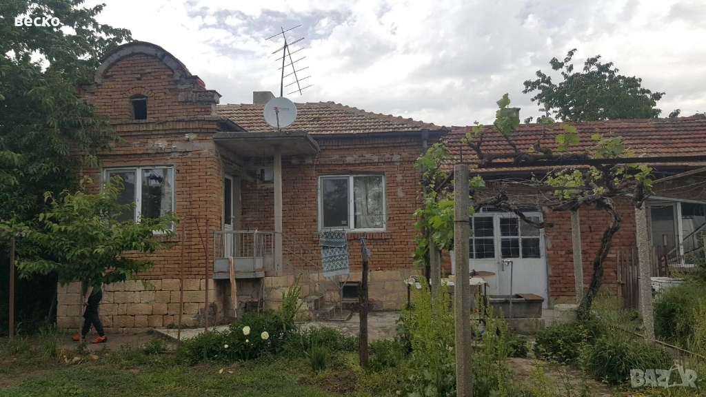 продавам къща в село червенци от собственик, снимка 1