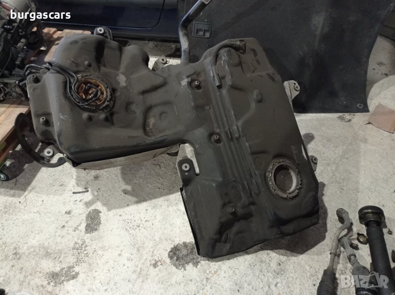 Резервоар Audi A6 4G C7 дизел 65л - 2011-2018 седан, снимка 1