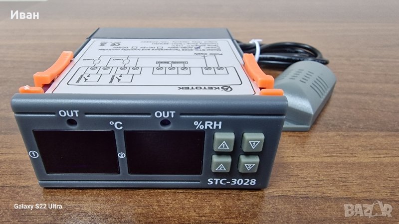  Контролер за температура и влажност STC3028, снимка 1