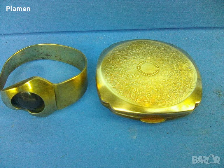 Лот - 3 английска месингова пудриера и месингова гривна, снимка 1