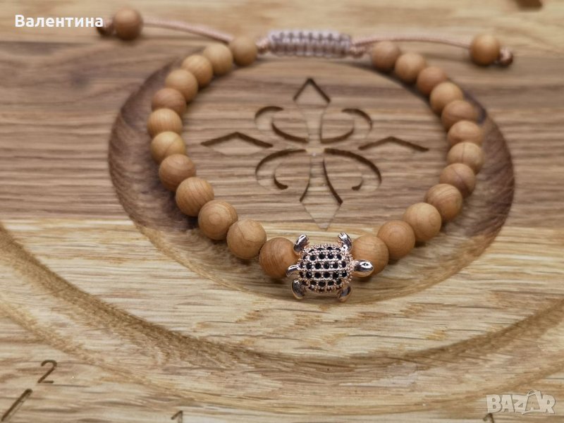 Мъжка/дамска гривна от ароматно сандалово дърво Туя и сребърна Костенурка с розово покритие, снимка 1