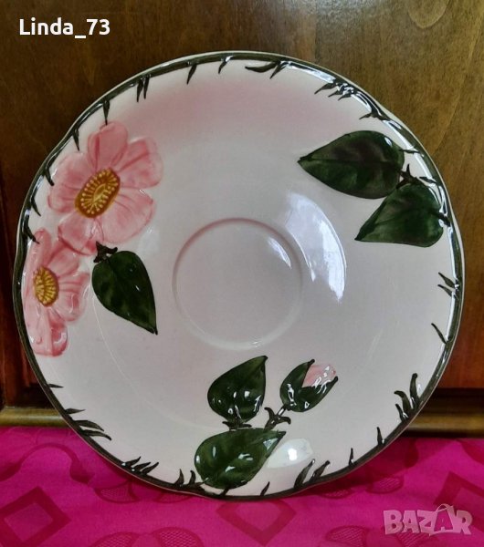 Подложни чинии - ръчно рисувани с релефен декор. Марка -"Villeroy & Boch",серия -"Wild Rose"-2бр., снимка 1
