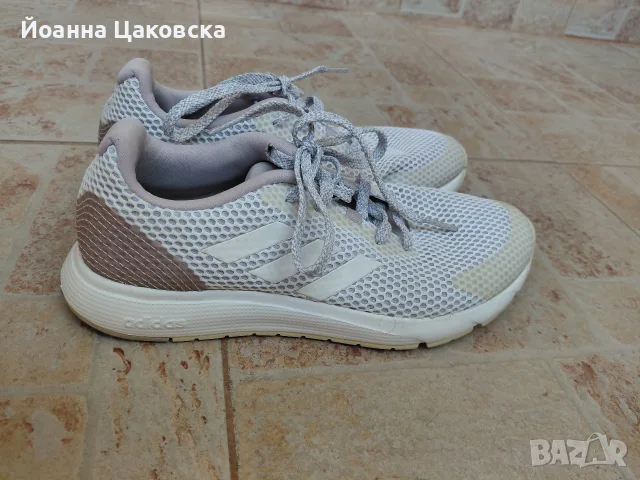 Дамски маратонки adidas, снимка 4 - Маратонки - 56429408