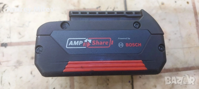 Батерия Bosch 18v 5Ah, снимка 2 - Винтоверти - 54324469