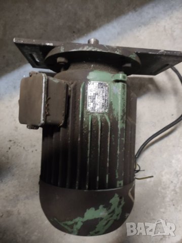 Ел.двигател, снимка 4 - Електродвигатели - 37680231