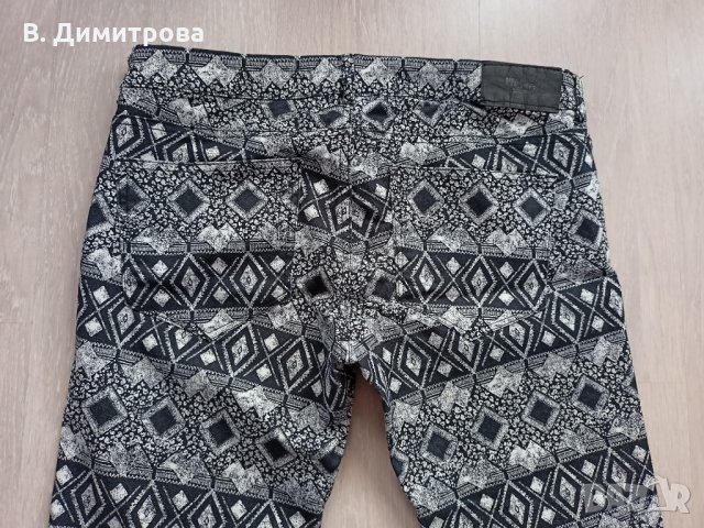 Красиви шарени дънки/ панталон на H&M, размер 42, снимка 6 - Панталони - 34407319