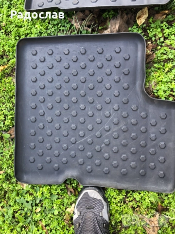 Два комплекта стелки за Dacia Duster 2021 година, снимка 9 - Аксесоари и консумативи - 52519082