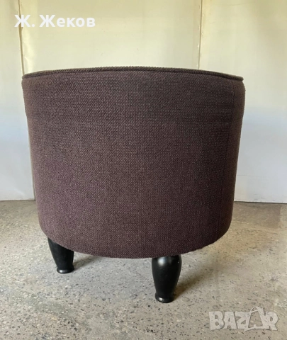 Табуретка, снимка 2 - Дивани и мека мебел - 51571414