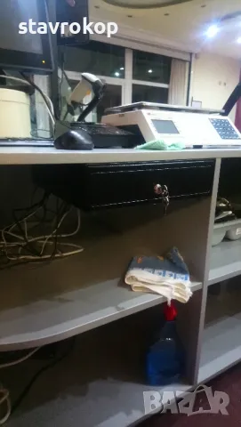 Щанд-маса, снимка 2 - Обзавеждане за заведение - 48935846
