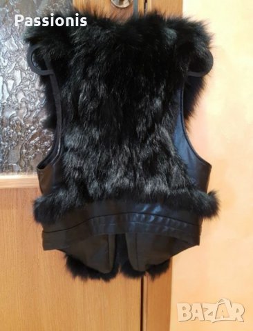 Намален кожен елек с богат есхествествен косъм, снимка 2 - Якета - 30602654