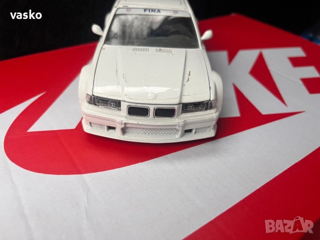 BMW Burago Italy 1:24, снимка 2 - Колекции - 52857850