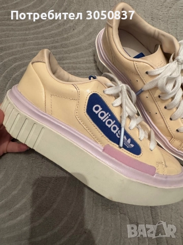 Обувки адидас