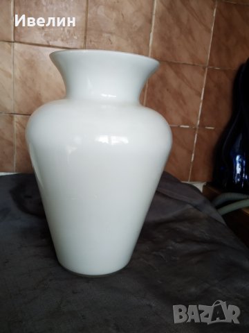 стъклена ваза в стил арт деко, снимка 3 - Вази - 30796529