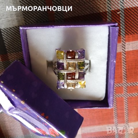 Нов, сребърен масивен пръстен в подаръчна кутия